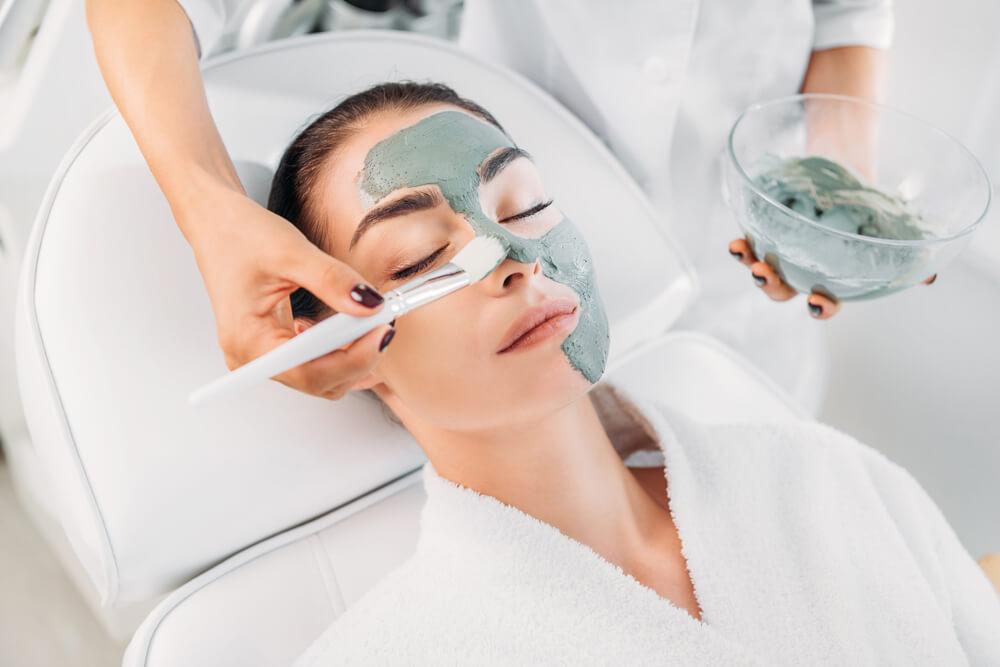 Clay masks application